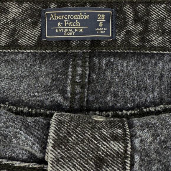 Abercrombie & Fitch Natural Rise Black Denim Skirt Button Front Size 28 / 6 - Picture 5 of 7